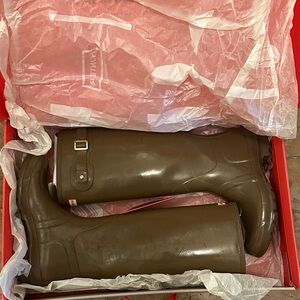 Hunter Dark Brown Knee-High Boots